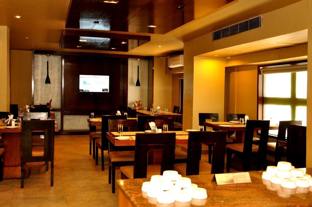 ​Justa Hyderabad Hotel Kültér fotó