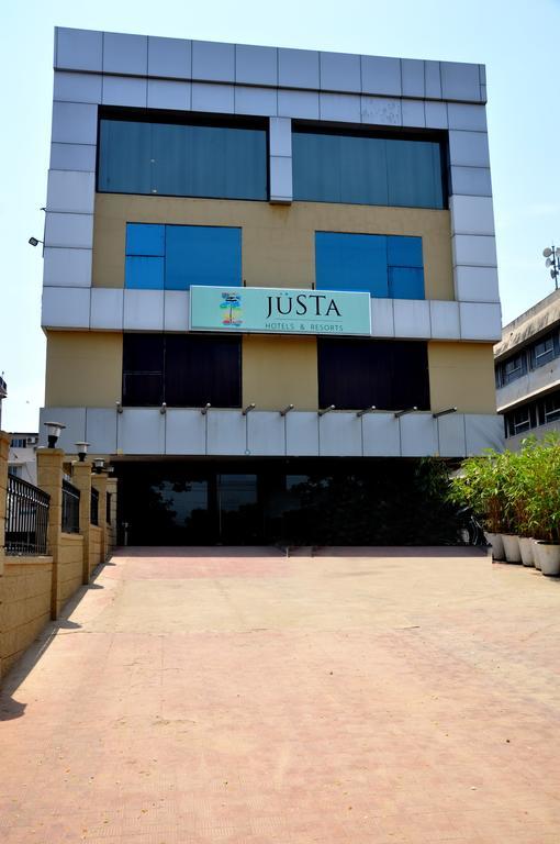 ​Justa Hyderabad Hotel Kültér fotó