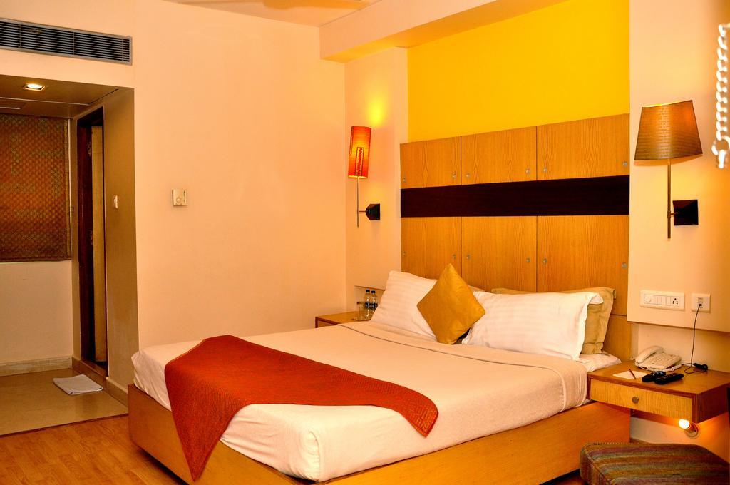 ​Justa Hyderabad Hotel Kültér fotó