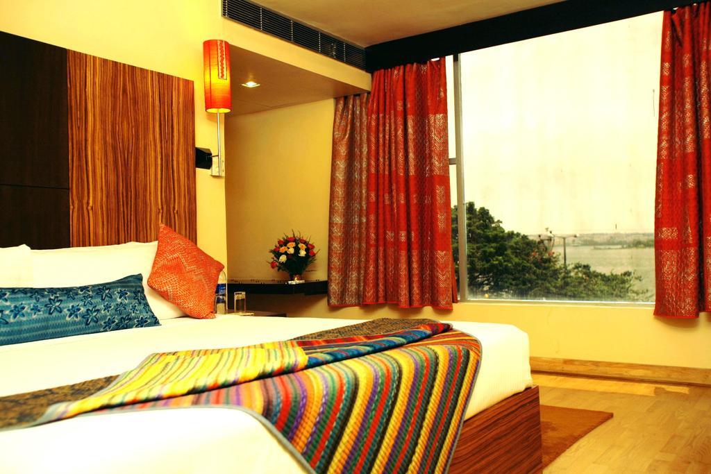 ​Justa Hyderabad Hotel Kültér fotó