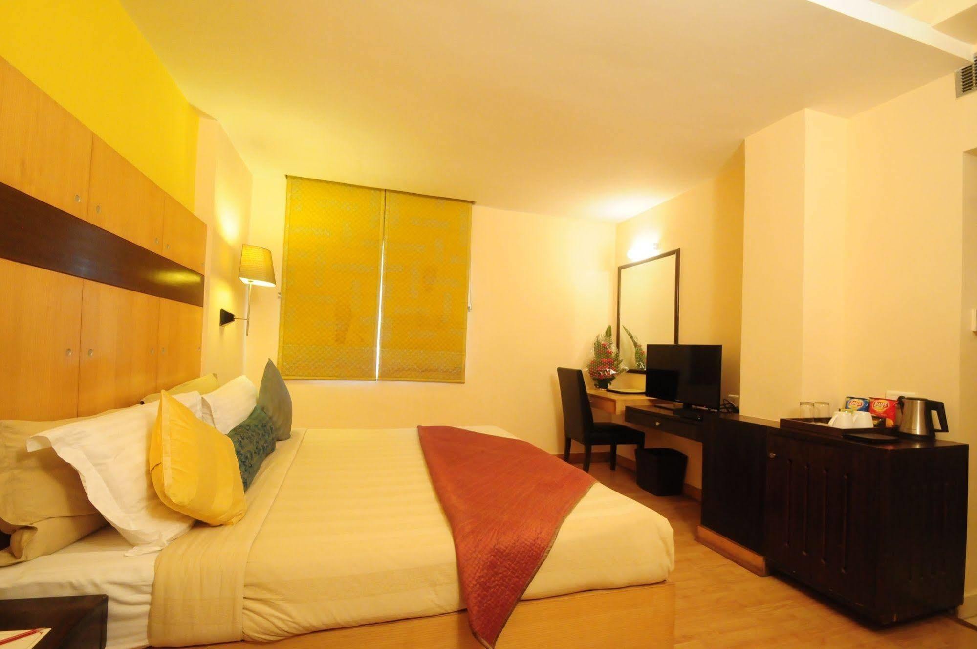 ​Justa Hyderabad Hotel Kültér fotó